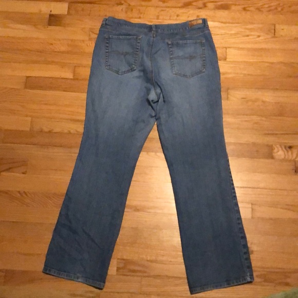 Mid rise curvy bootcut jeans - Picture 2 of 2